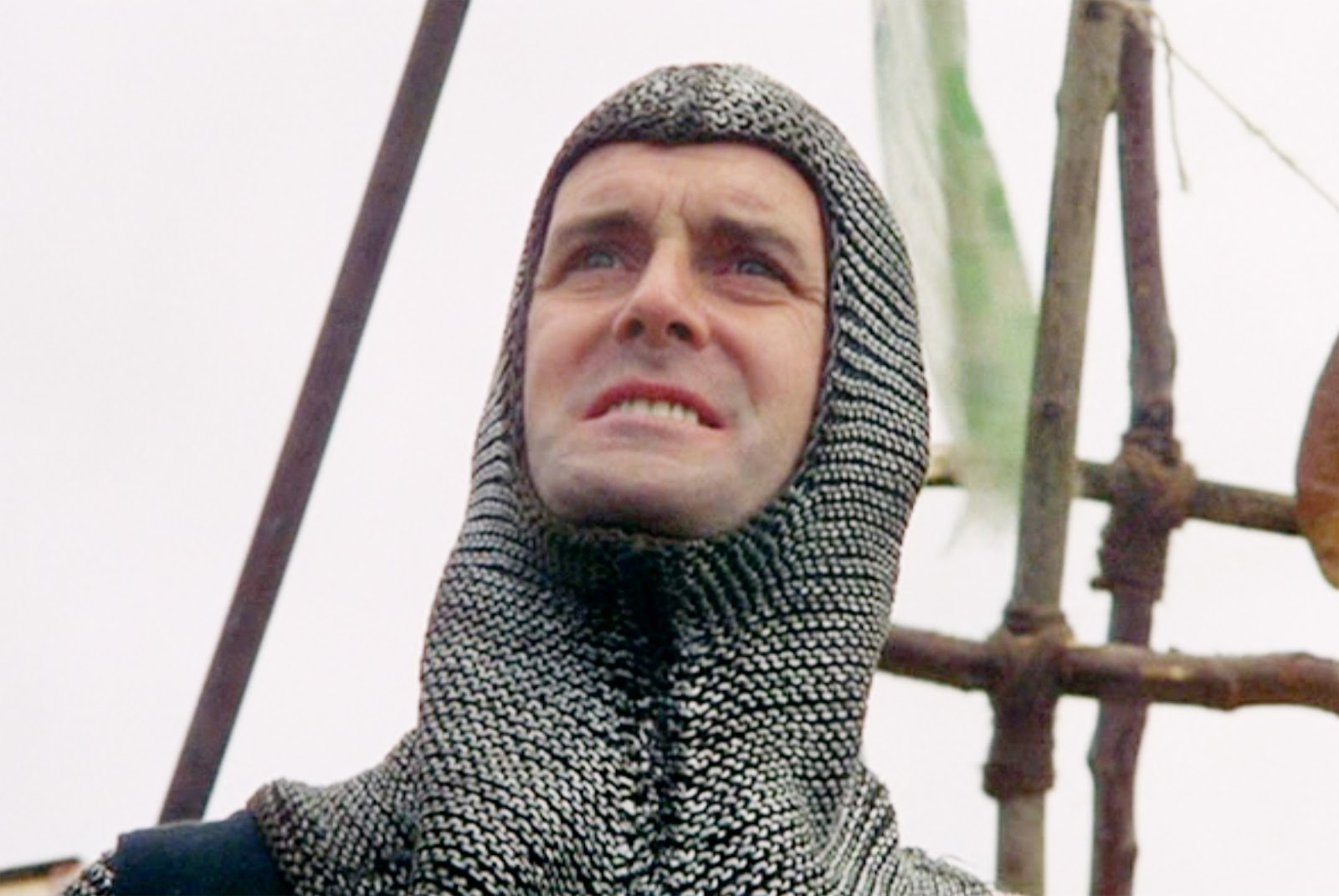 John Cleese interpreta Sir Lancelot