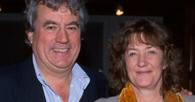 Terry Jones mantinha um relacionamento aberto com sua esposa